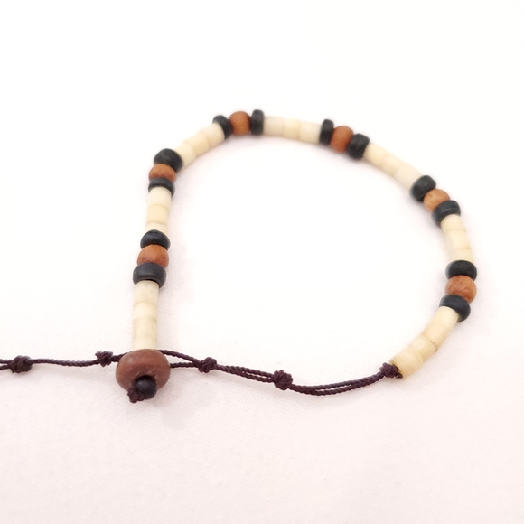 Wood Beaded Bracelet - Picture 4 of 4